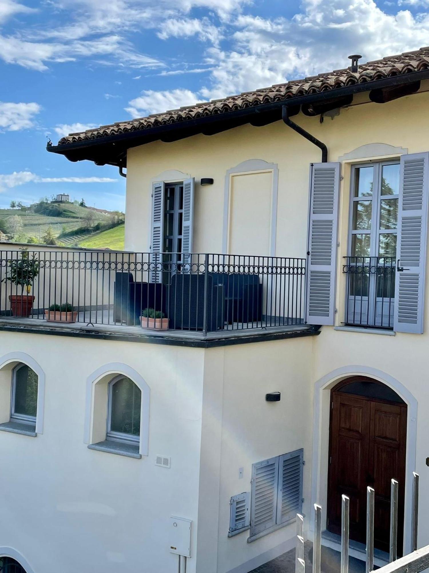 Albergo Castiglione Langhe Castiglione Tinella Bagian luar foto