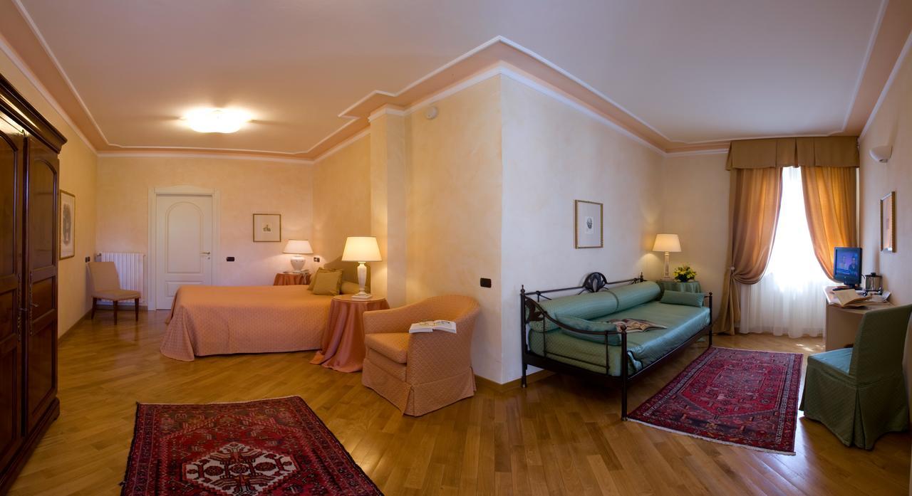 Albergo Castiglione Langhe Castiglione Tinella Bagian luar foto