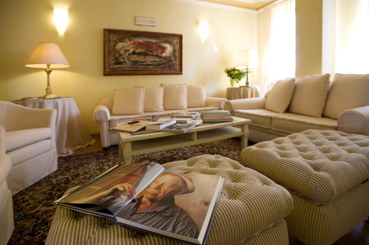 Albergo Castiglione Langhe Castiglione Tinella Bagian luar foto