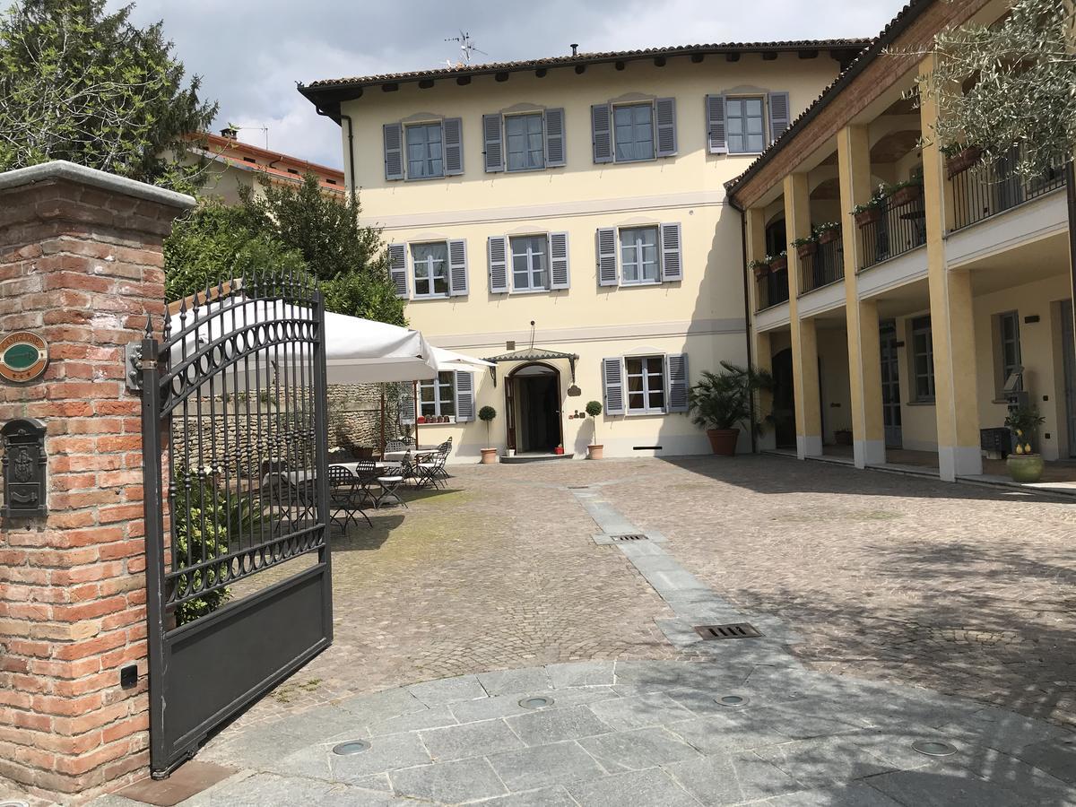 Albergo Castiglione Langhe Castiglione Tinella Bagian luar foto
