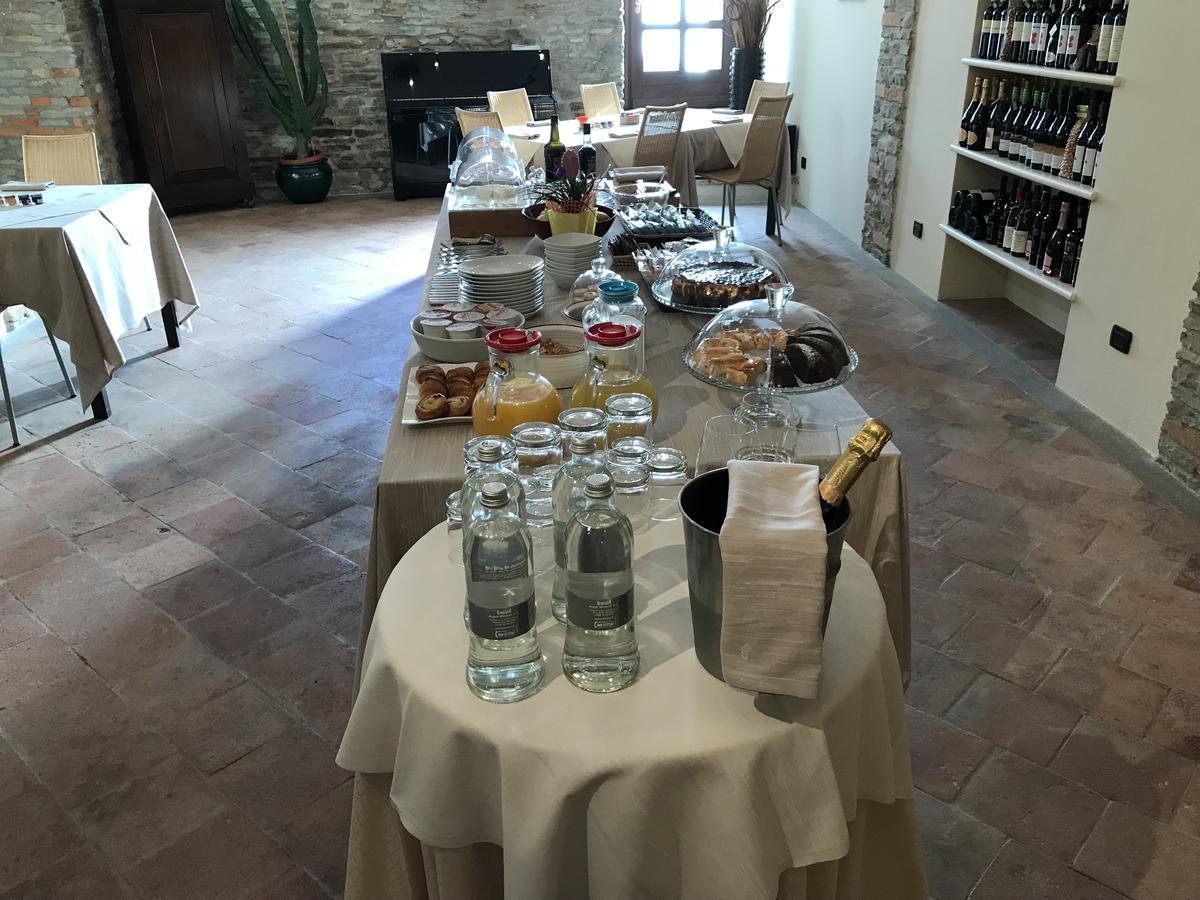 Albergo Castiglione Langhe Castiglione Tinella Bagian luar foto